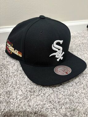 Brand New Chicago White Sox MLB snapback adjustable hat by Mitchell & Ness